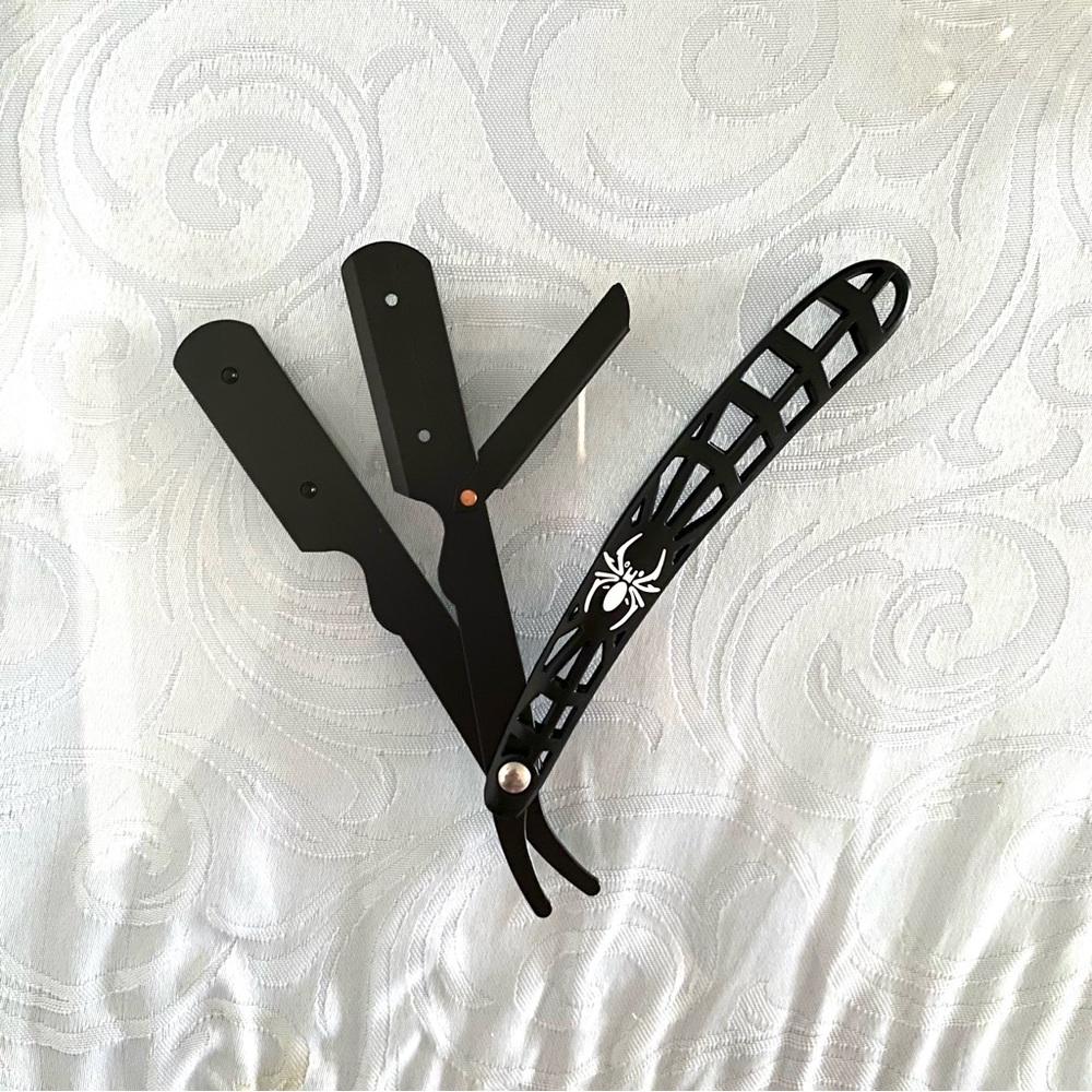 Black & White Spider-Man Straight Shaving Barber Razor with Blades